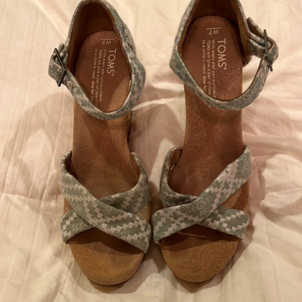 Tom’s green and cream wedges. Size 7